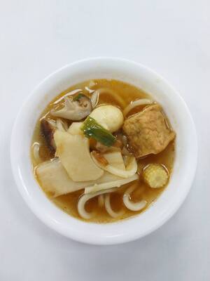 「產銷履歷國產豆腐進校園營養午餐」-紅燒豆腐烏龍湯麵圖片